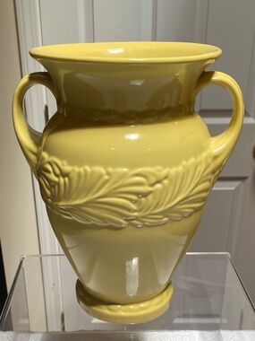 Vintage Abingdon Yellow Pottery Vase.